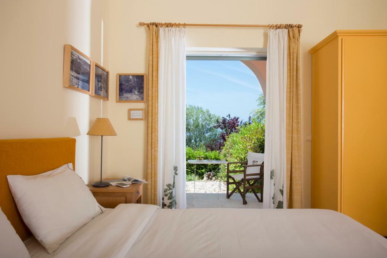 Eleonas Hotel Rovies Exterior foto